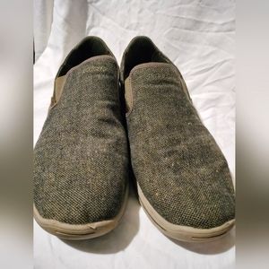 Skechers Men's Size 9.5 Brown and Tan Harper-Trefton Memory Foam Driving Loafer